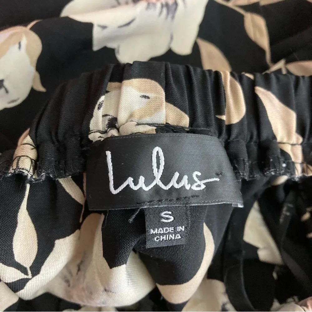 Lulus Cropped Cropped Cape Draped Blouse Size Small Black Tan Floral Split Back
